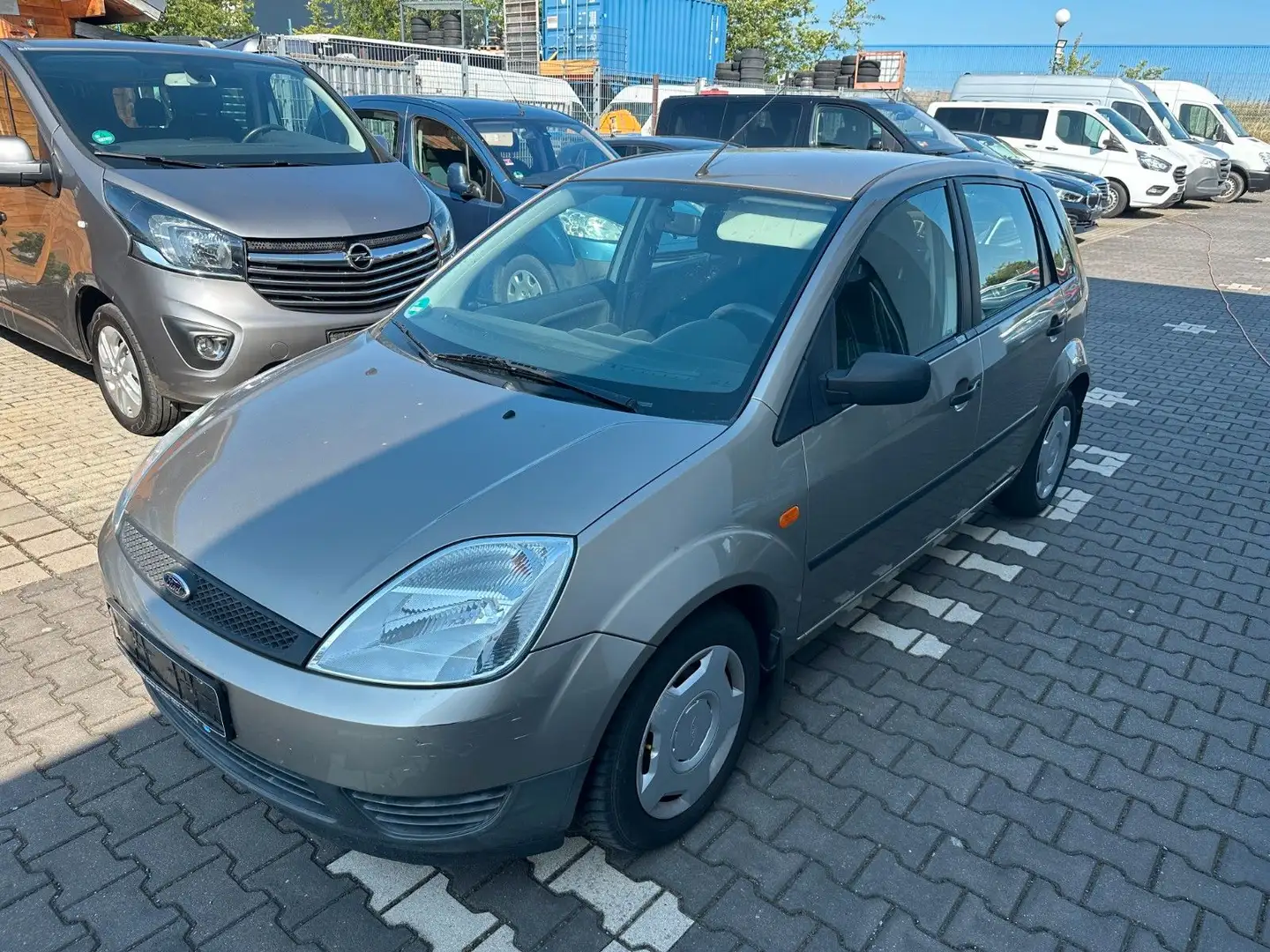 Ford Fiesta 1.3 44 kW Ambiente Tüv 2026 Marrone - 2