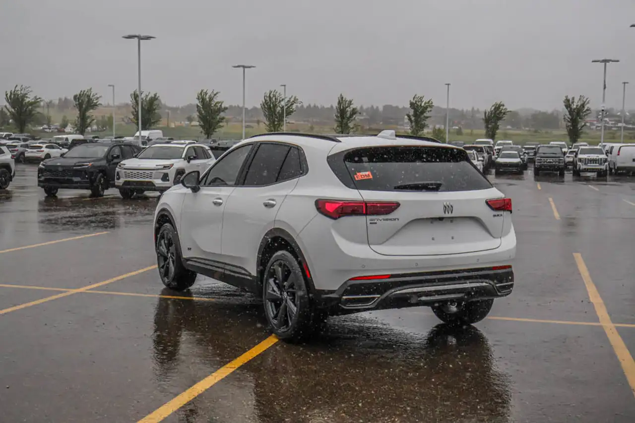 Buick Envision photo Buick Envision