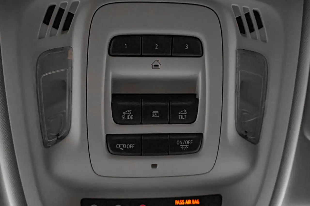 Buick Envision photo Buick Envision