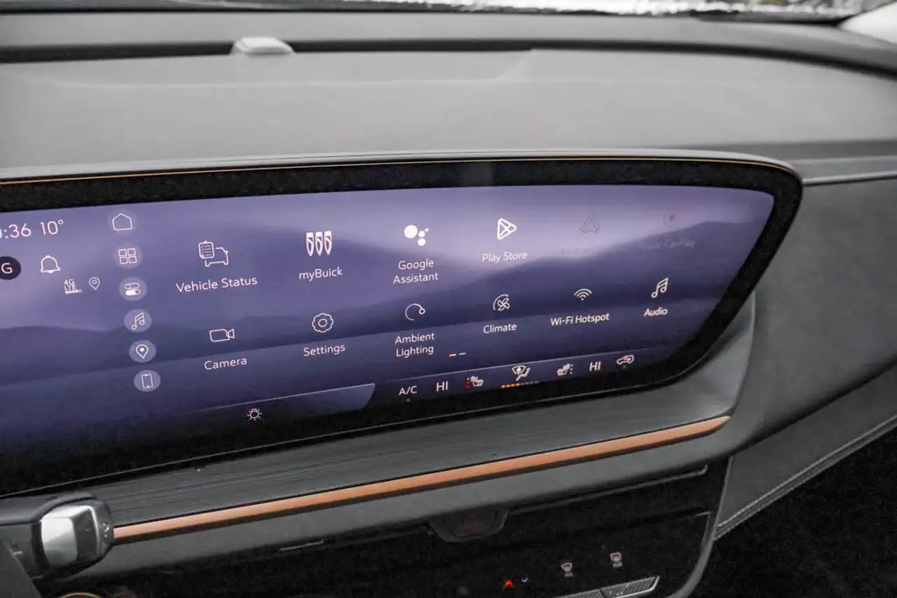 Buick Envision photo Buick Envision