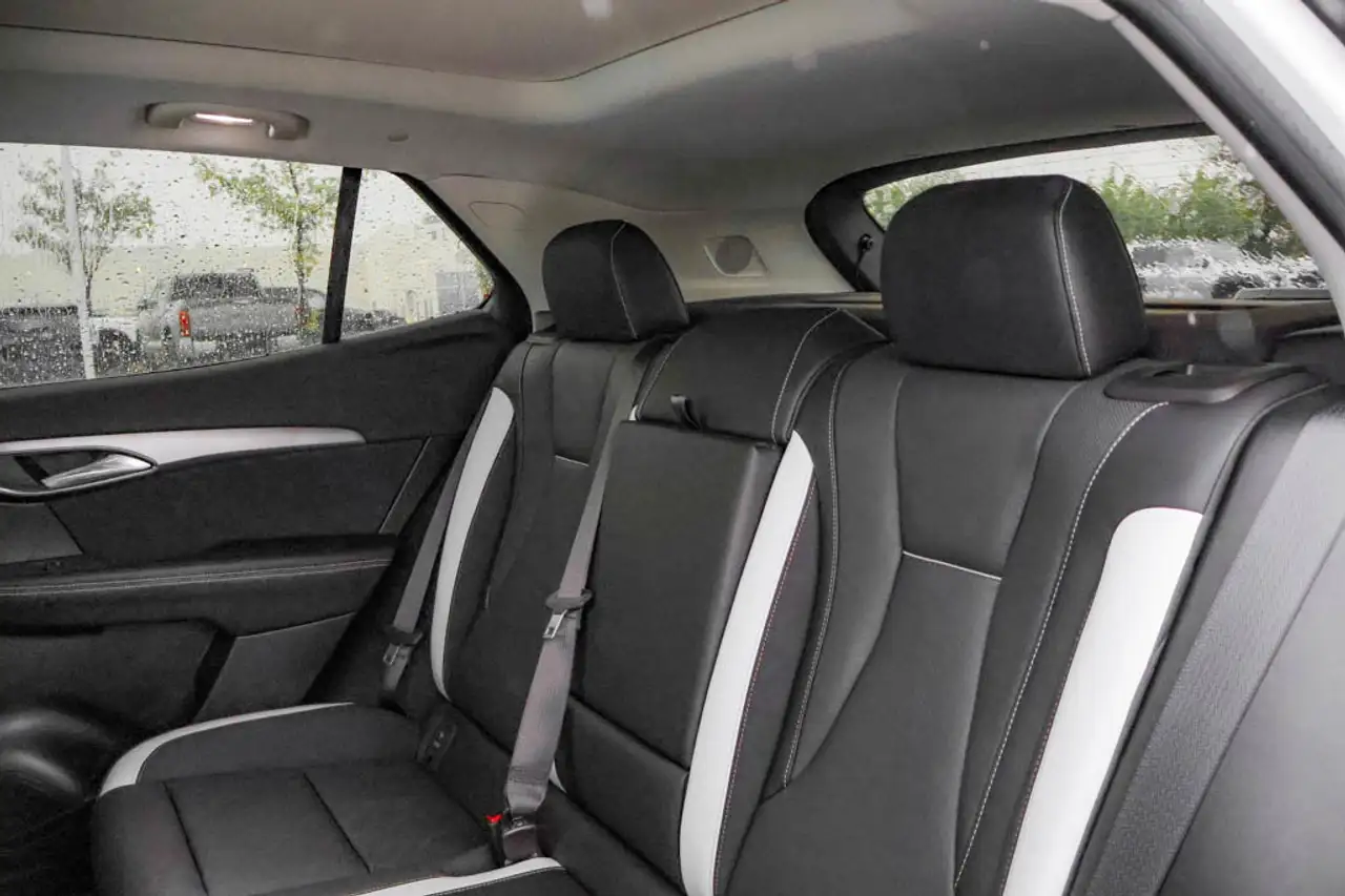 Buick Envision photo Buick Envision