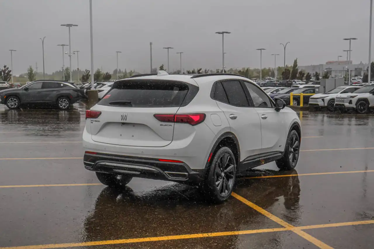 Buick Envision photo Buick Envision