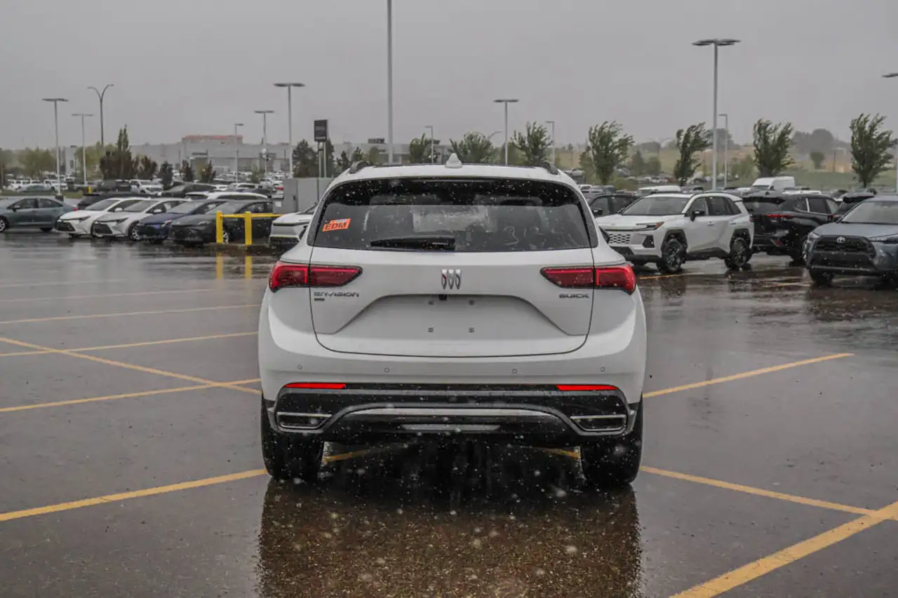Buick Envision photo Buick Envision