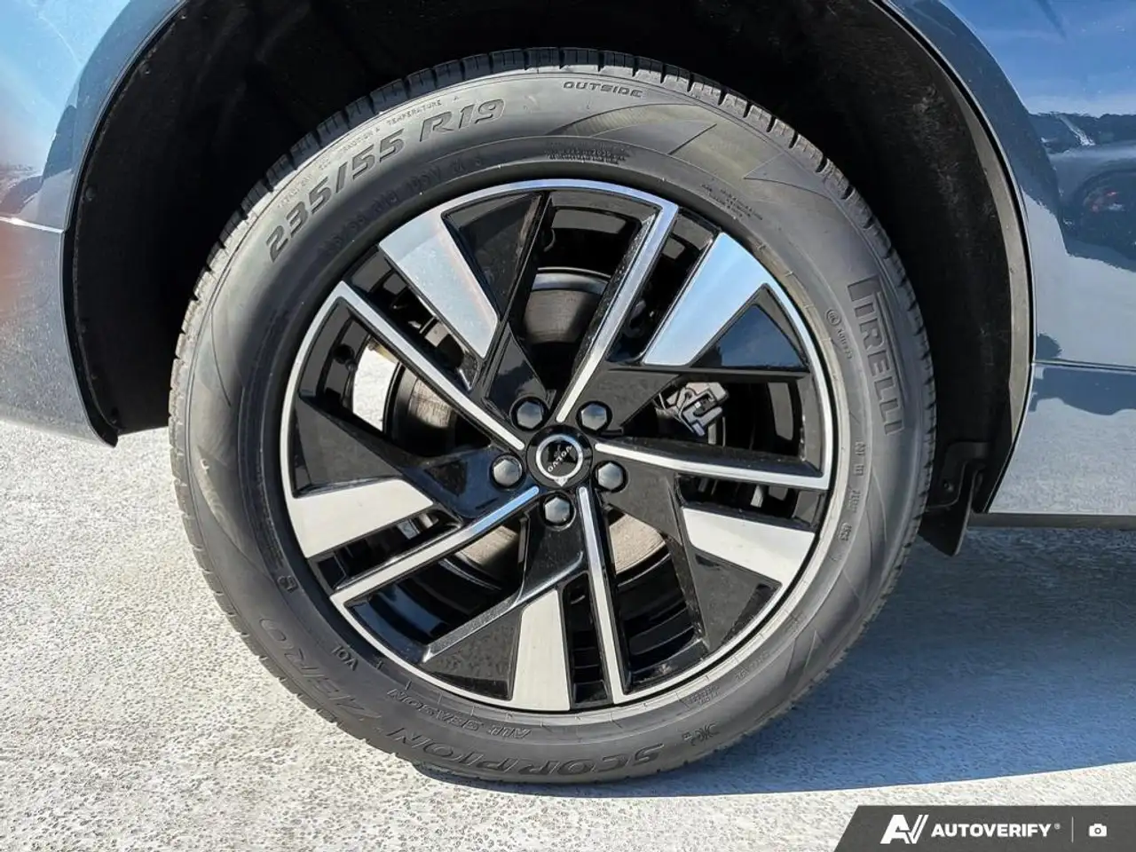 Volvo XC60 снимка Volvo XC60