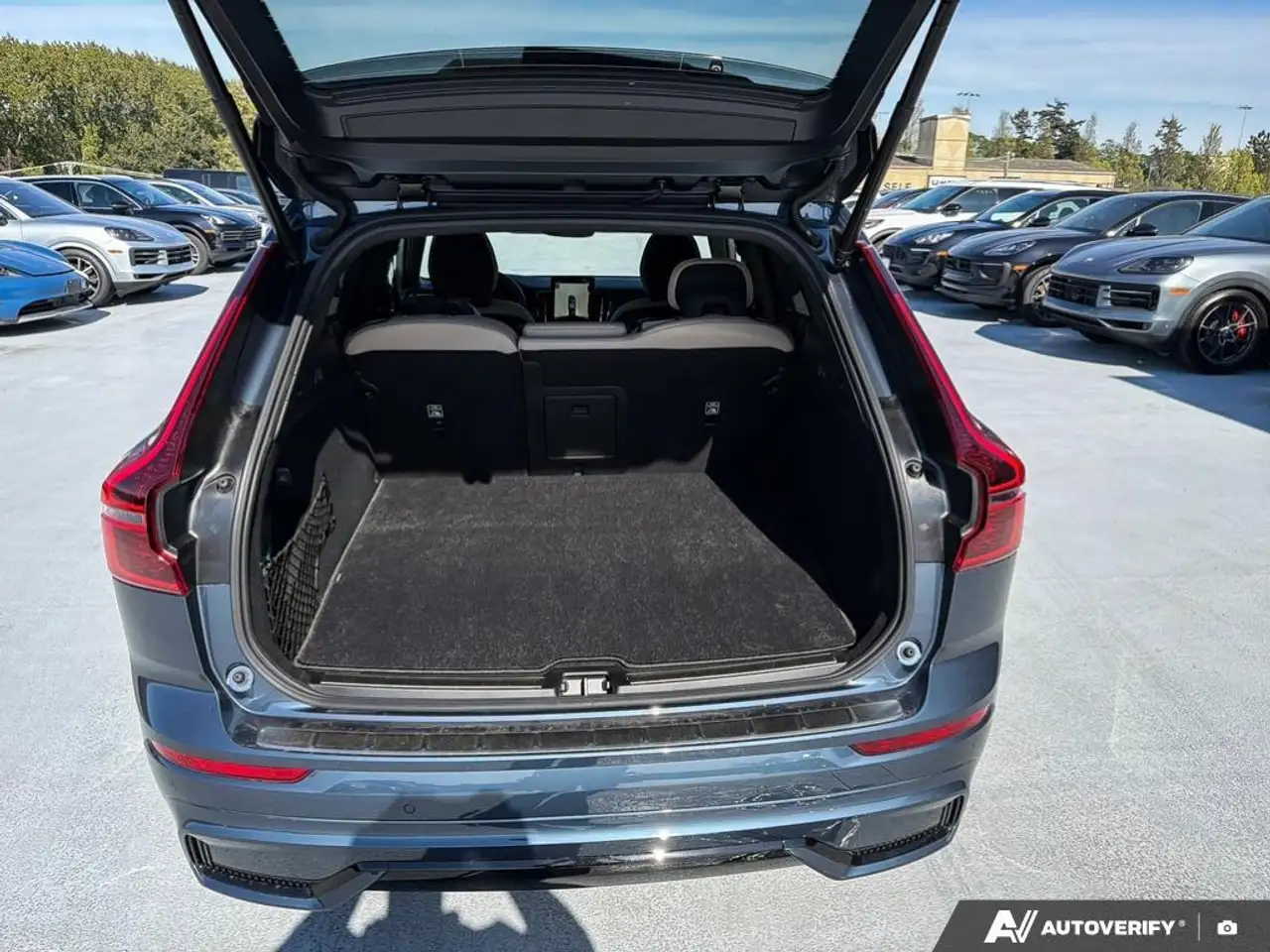 Volvo XC60 снимка Volvo XC60