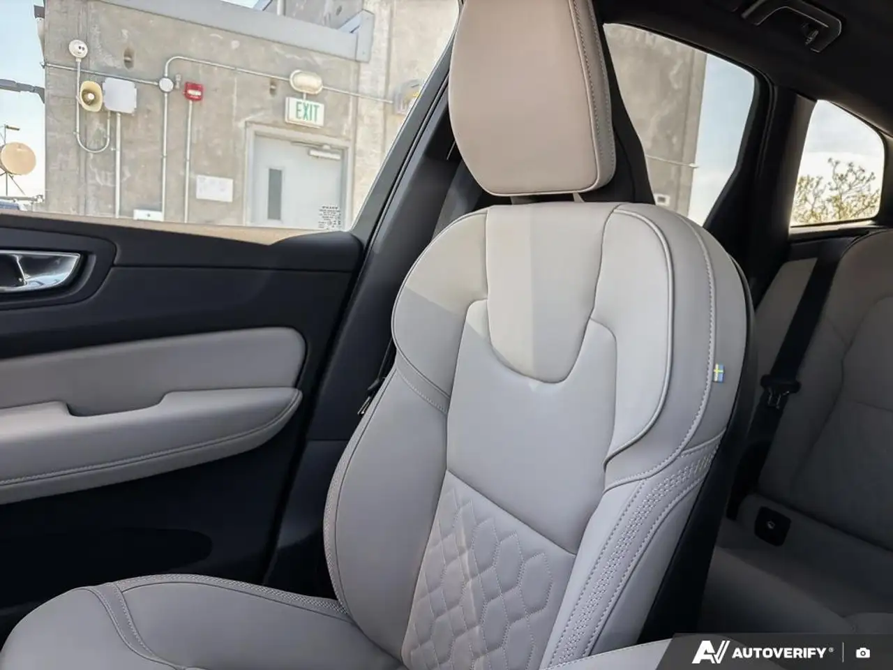Volvo XC60 снимка Volvo XC60