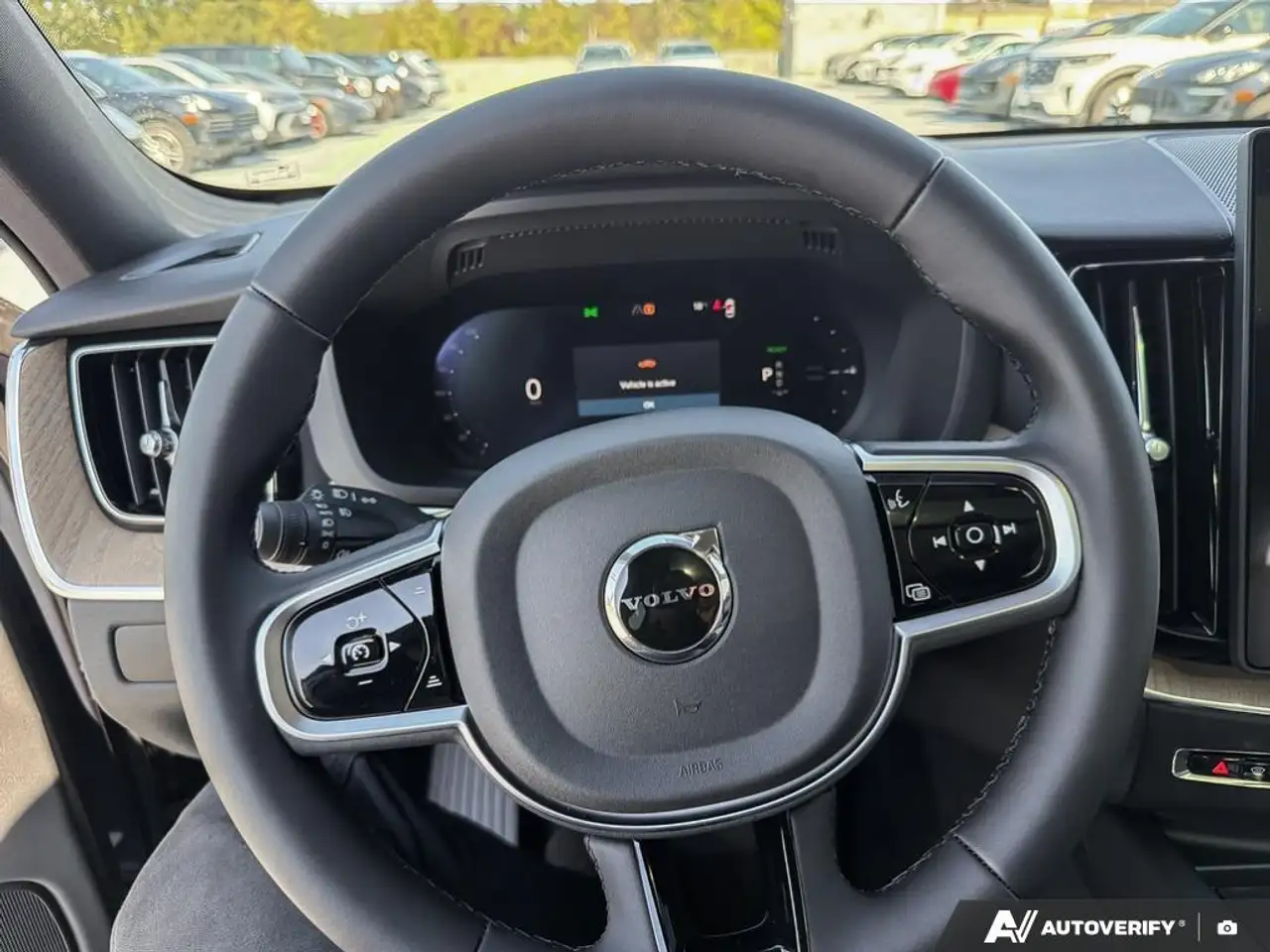 Volvo XC60 снимка Volvo XC60