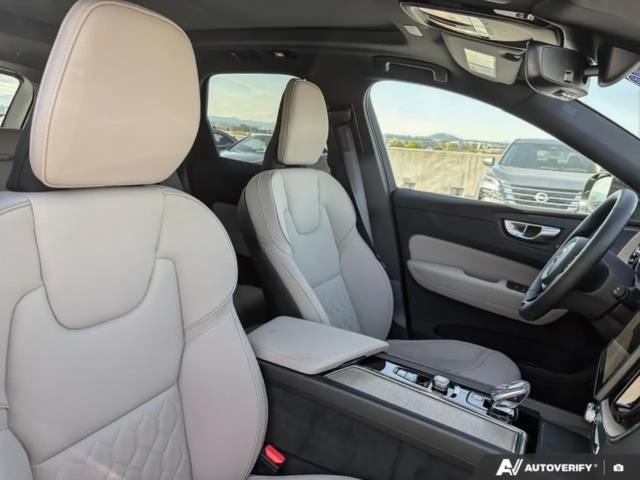 Volvo XC60 снимка Volvo XC60