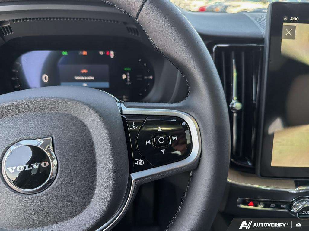 2026 Volvo XC60 T8 AWD Plus Dark Theme thumb 15