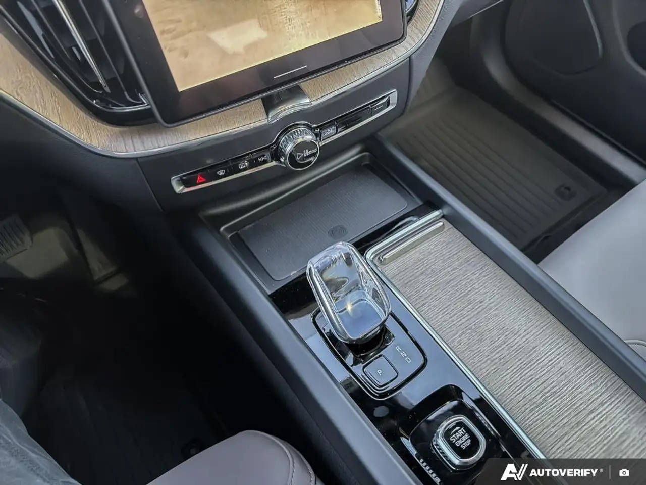 Volvo XC60 снимка Volvo XC60