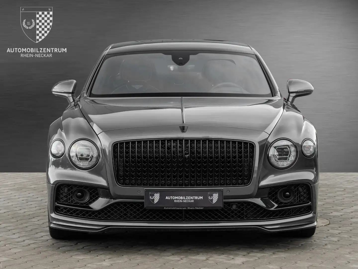 Bentley Flying Spur Flying Spur V8 CarbonKit/FirstEdition/Touring Szary - 1