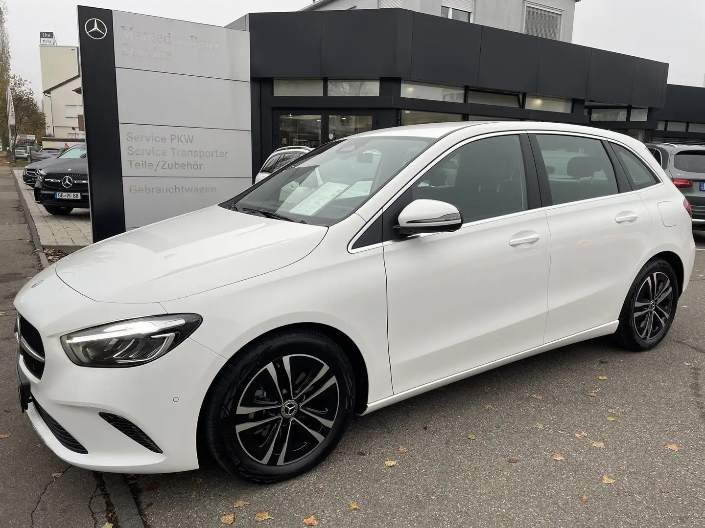 Mercedes-Benz B 180 *Progressive Advanced*AHK*Totwinkel*gr.Disp Bílá - 2