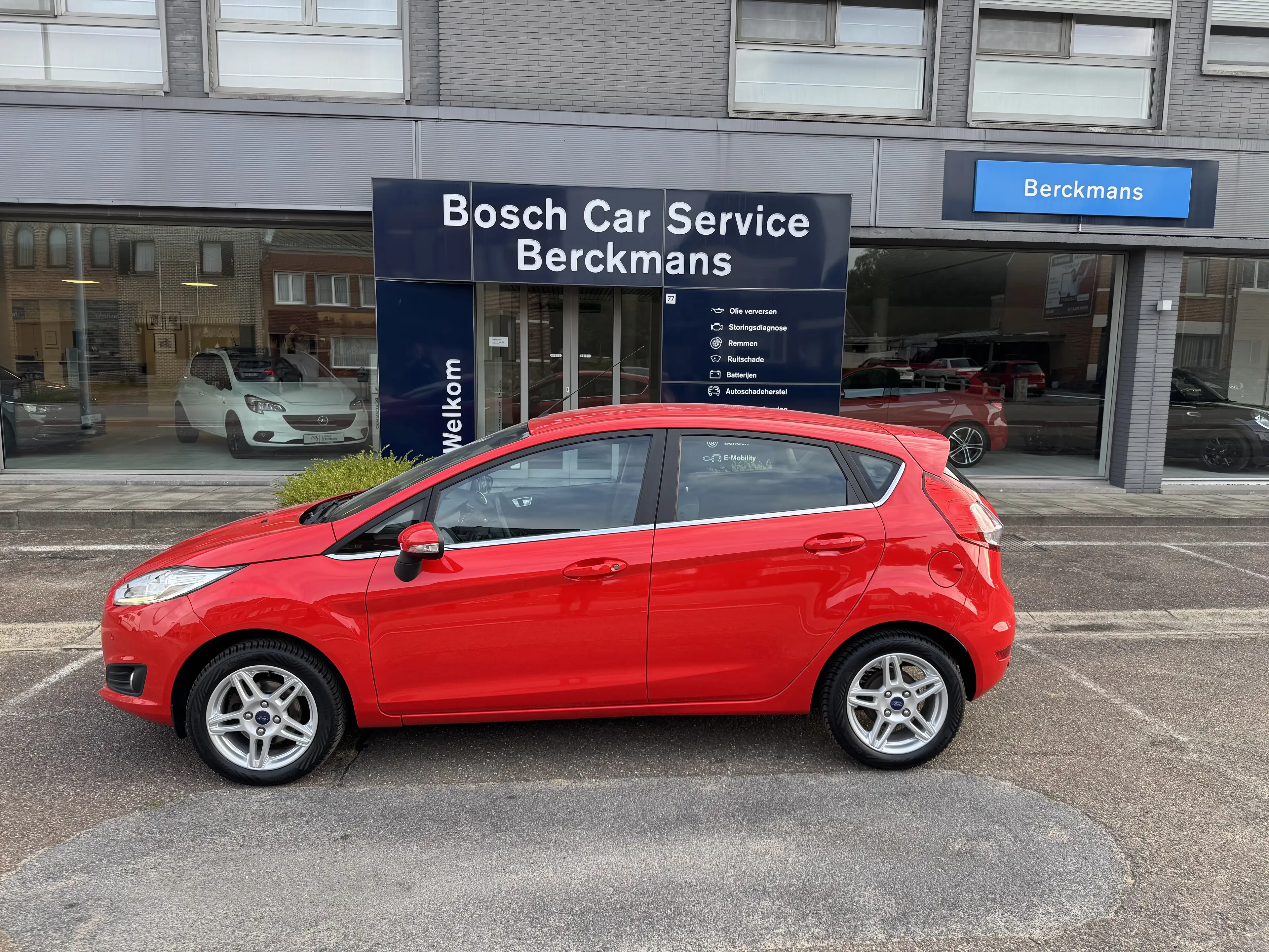 Ford Fiesta 5D 1.0 Benzine — photo 2