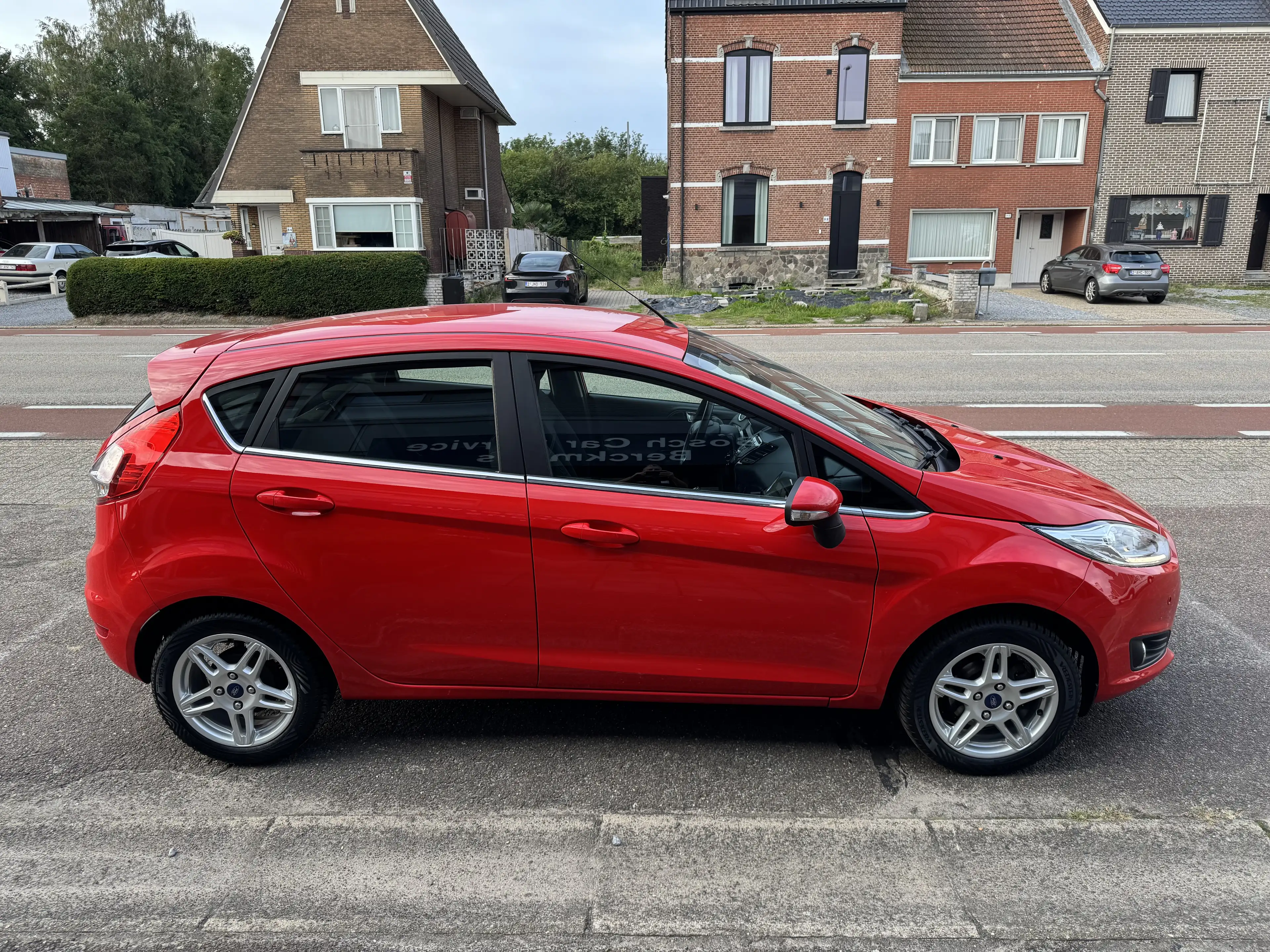 Ford Fiesta 5D 1.0 Benzine — photo 4