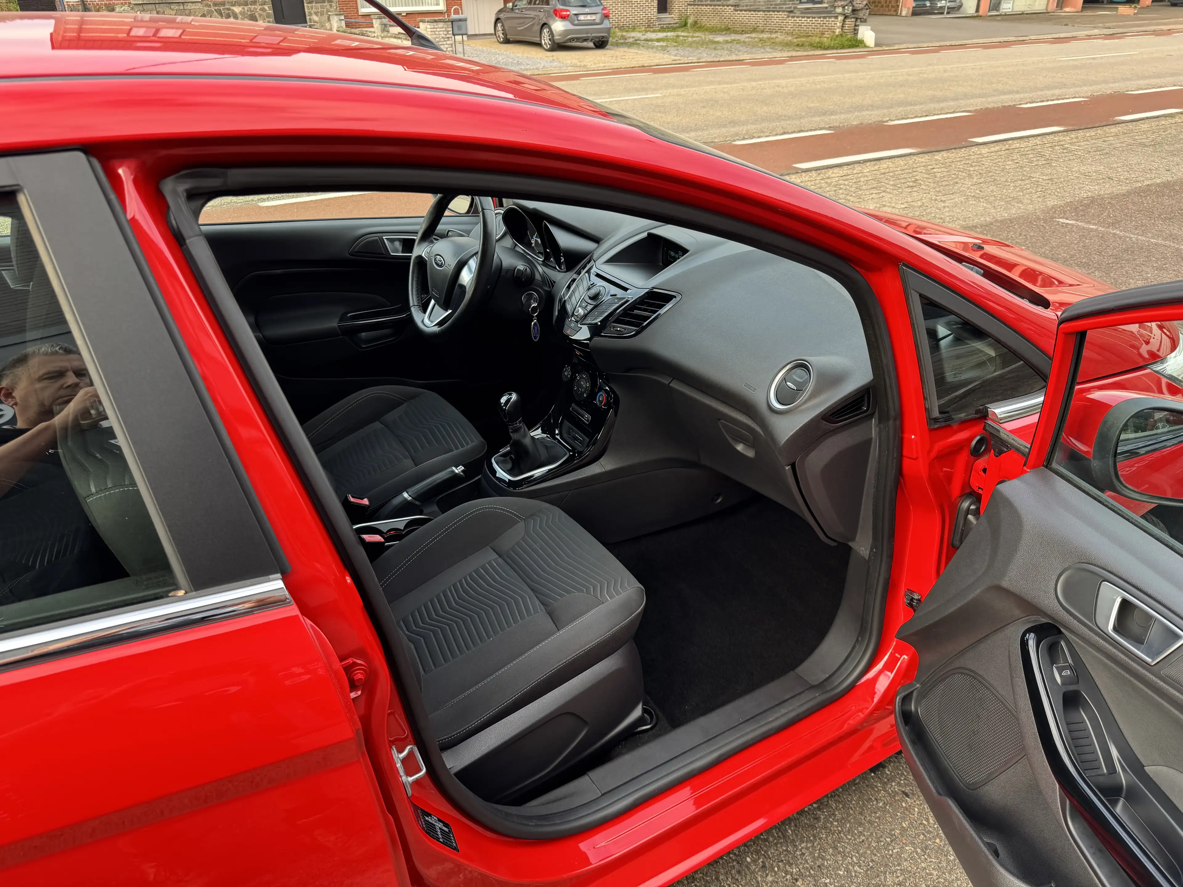 Ford Fiesta 5D 1.0 Benzine — photo 15