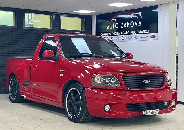 Ford F 150 SVT Lightning