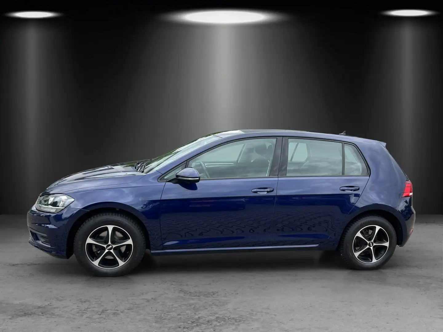 Volkswagen Golf VII 1.0 TSI BMT Trendline Blau - 2