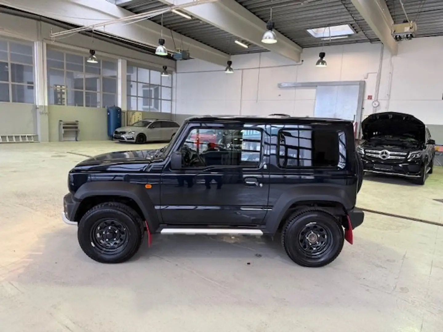 Suzuki Jimny VAN AllGrip Schwarz - 2