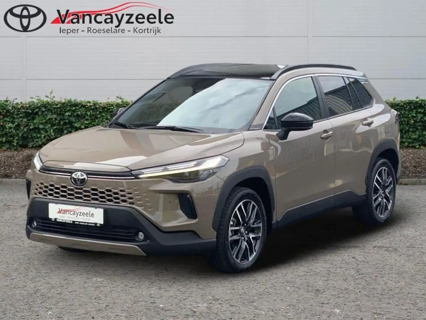Toyota Corolla Cross Style+Sunpack+cam+nav+sens V&A Bruin - 1