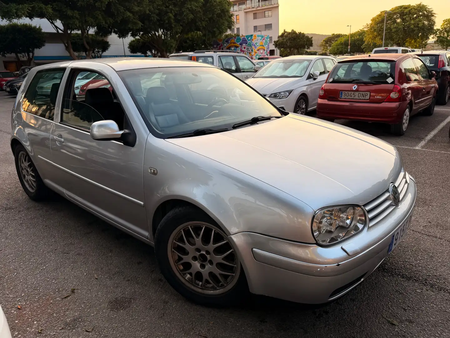 Volkswagen Golf GTI 1.8T 20V Plateado - 2