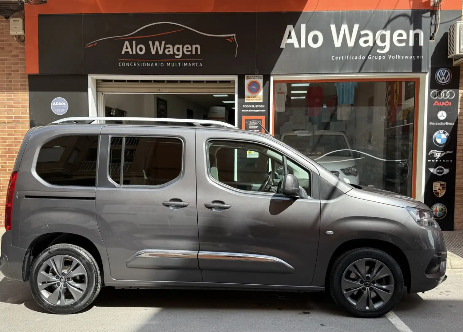 Toyota Proace Family L1 1.5D 5pl. Advance Aut. Grey - 2