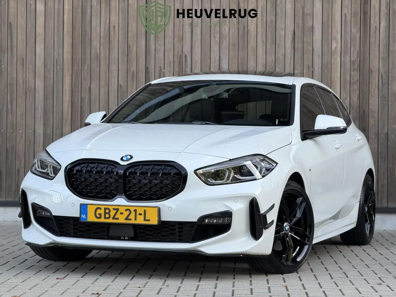 BMW 118