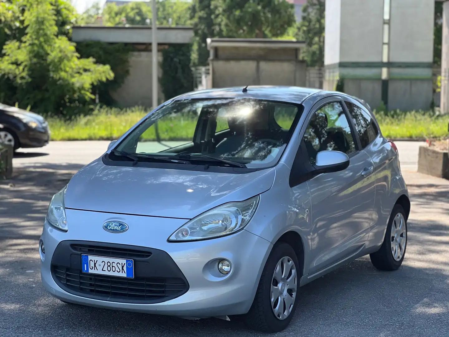 Ford Ka/Ka+ Ka 1.2 8V 69CV Individual (51) Gris - 1