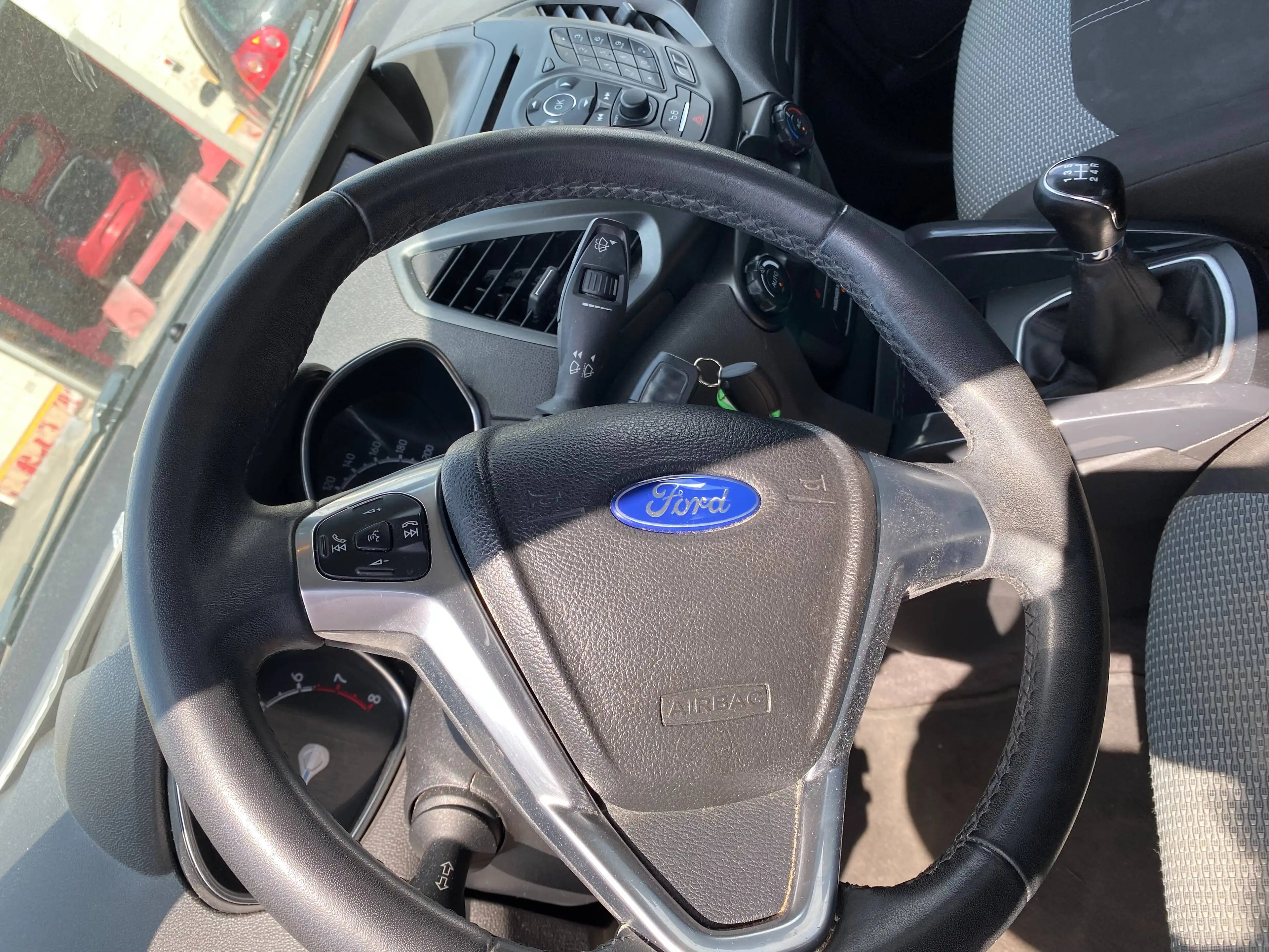 Ford EcoSport Trend 1.0 Navi/STHZ/Tempomat — photo 4