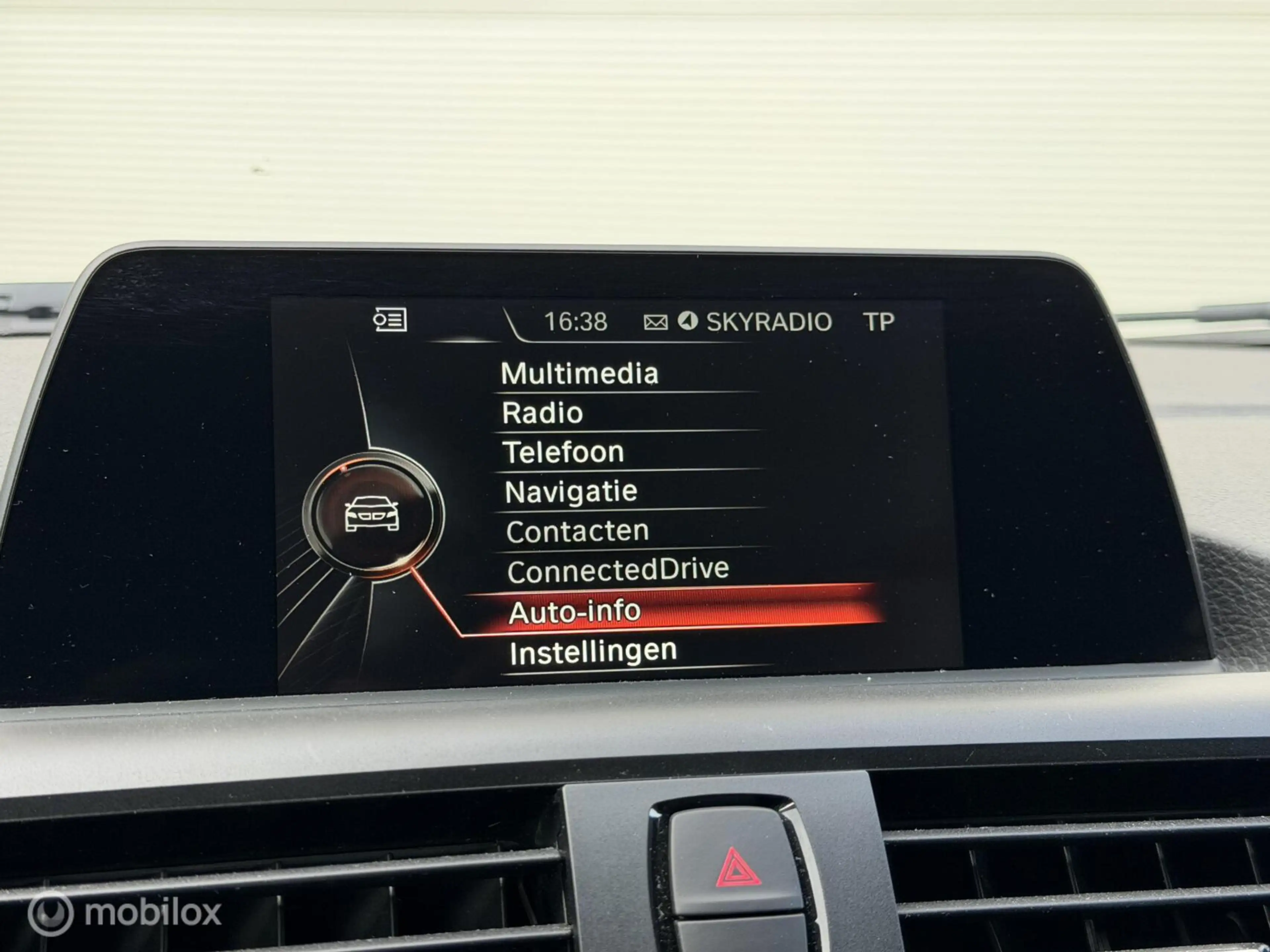 BMW 118 1-serie 118i LCi Sport LED Sportstoelen Climate OR — photo 12