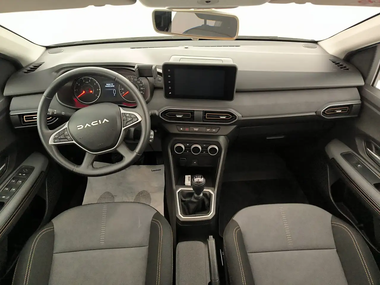 Dacia Sandero stepway 1.0 tce expression eco-g 100cv 11