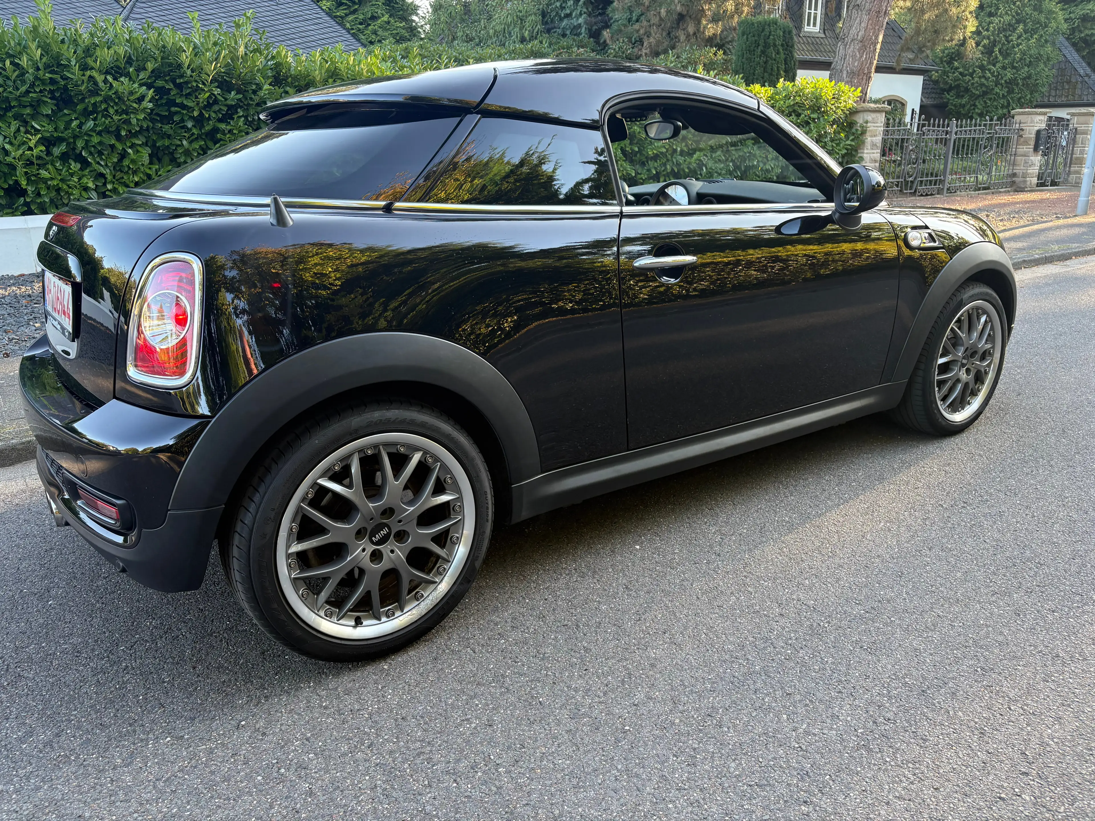 MINI Cooper S Coupe SPORTTSI-SH-KlIMAAUT-CARBON-SONDERPOLSTER-17 ZOLL — photo 4