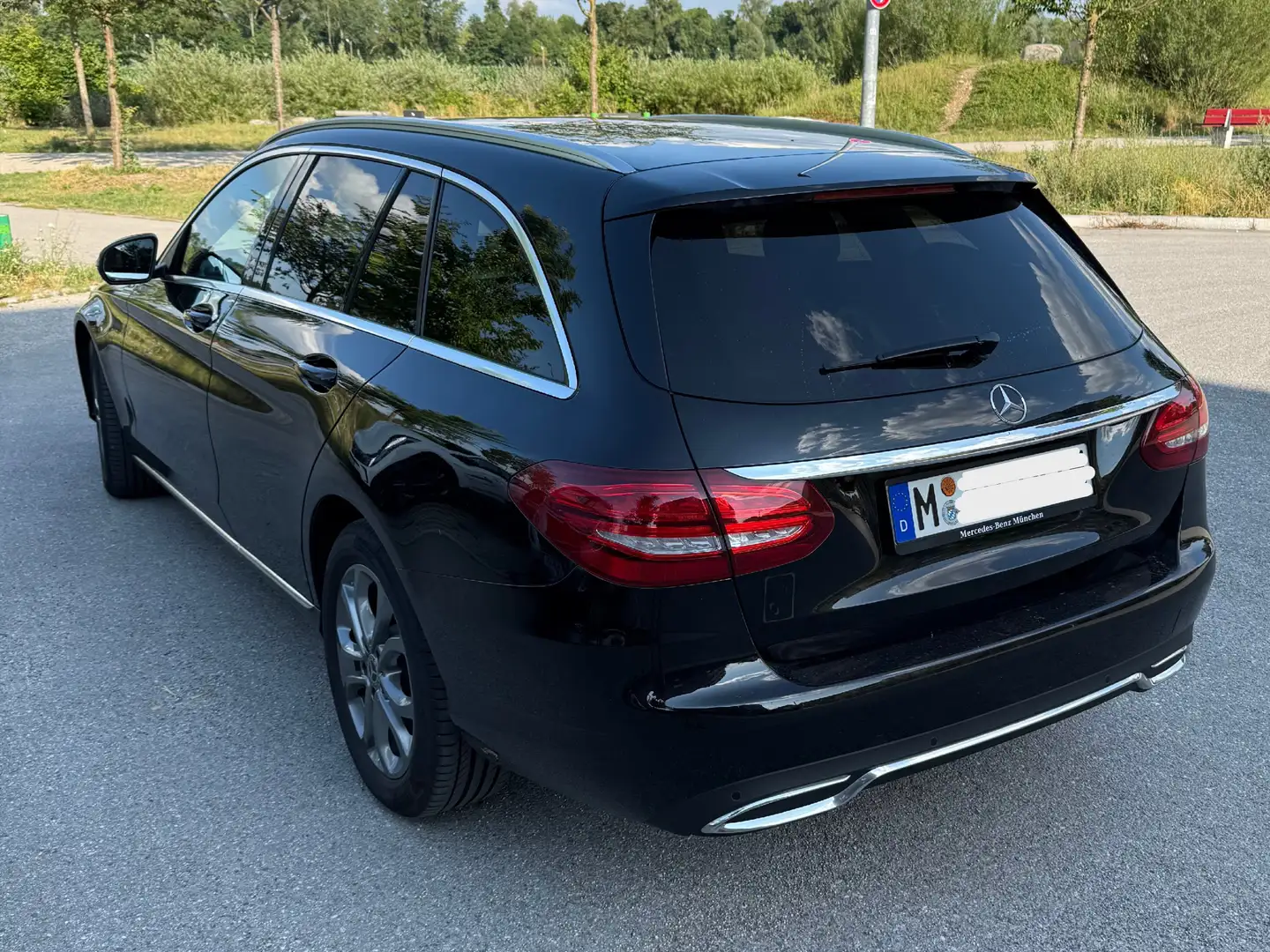 Mercedes-Benz C 220 C 220 d 4Matic T 9G-TRONICAvantgarde Black - 2