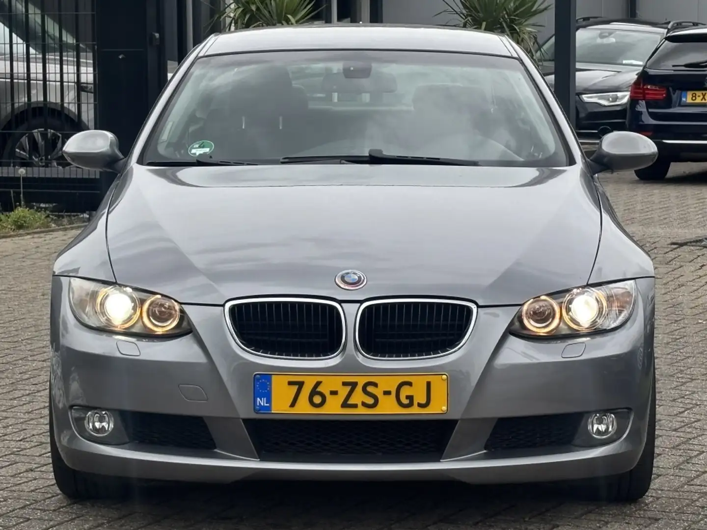 BMW 320 3-serie 320i Coupé Automaat Xenon 2008 Youngtimer Gris - 2