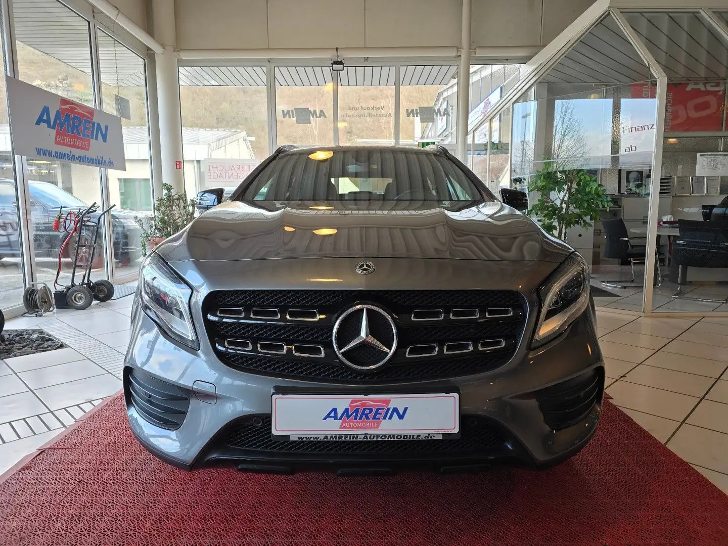 Mercedes-Benz GLA 180 Sport Peak Edition+AMG LINE+NAVI+KAMERA+ Gris - 2
