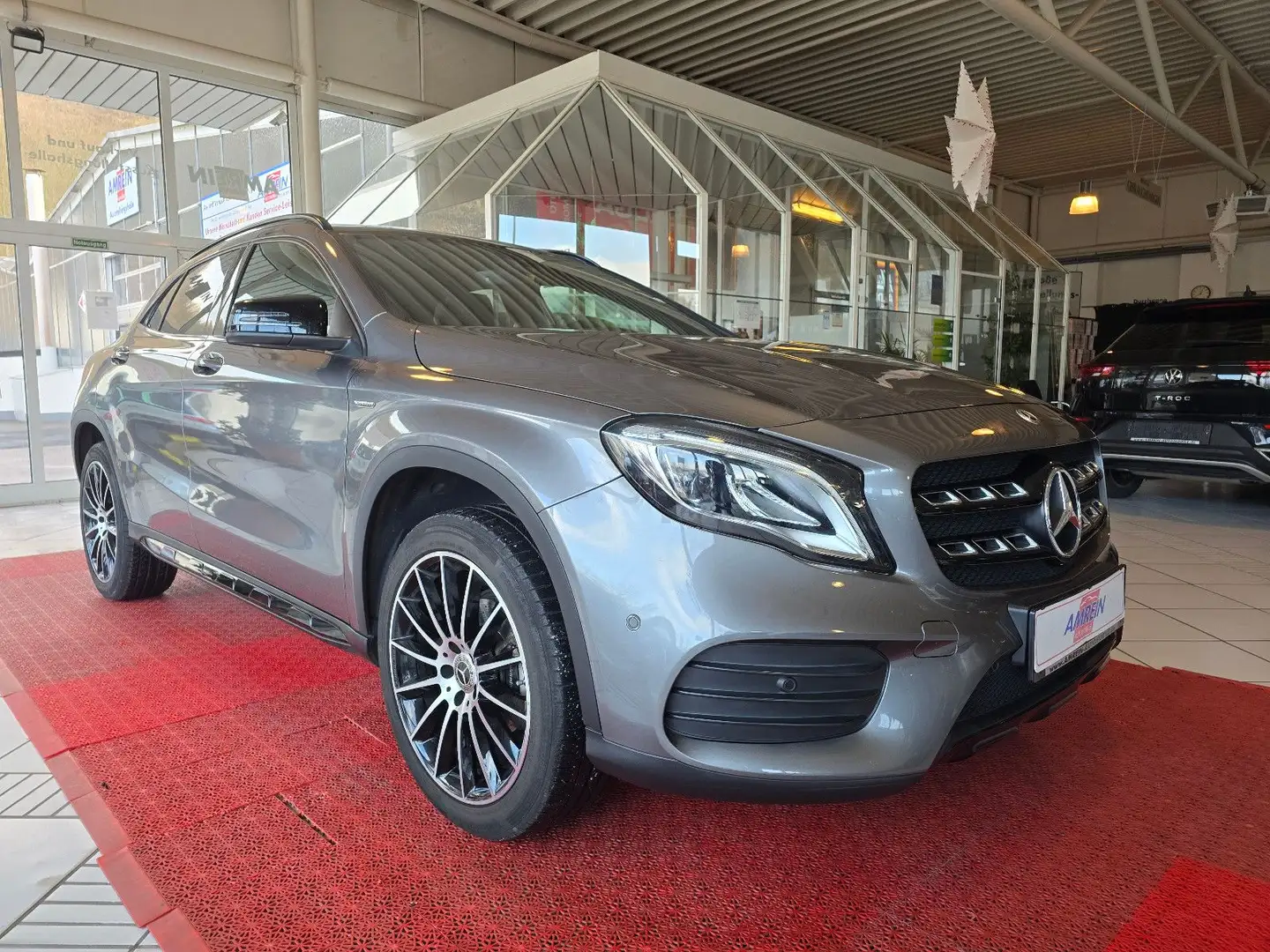 Mercedes-Benz GLA 180 Sport Peak Edition+AMG LINE+NAVI+KAMERA+ Gris - 1