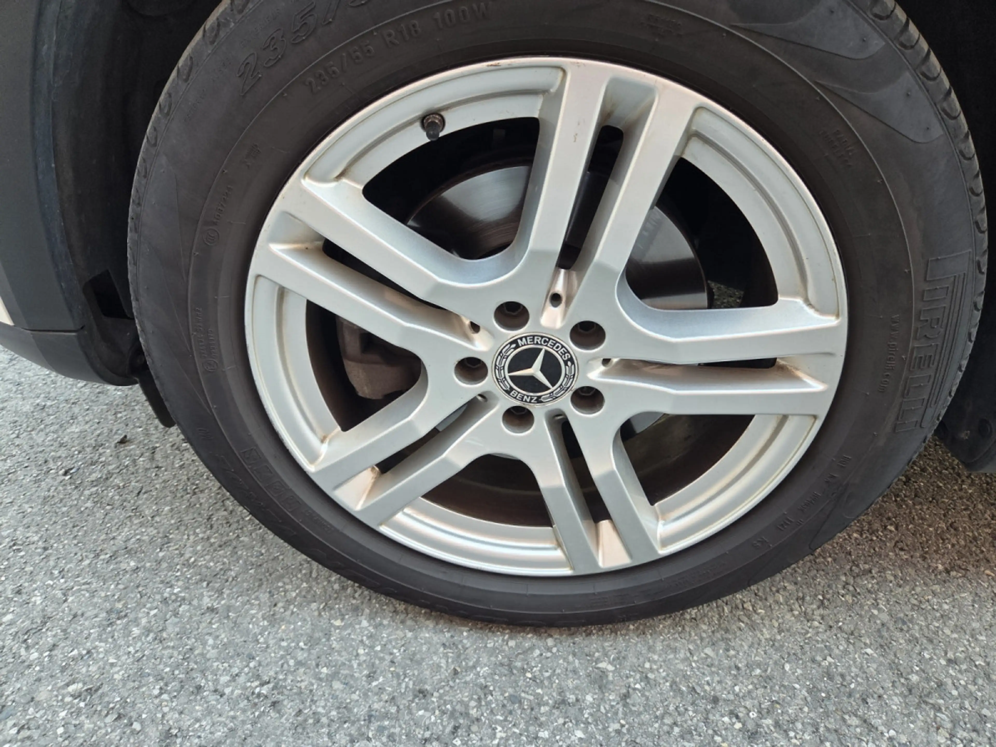 Mercedes-Benz GLB 200 4 Matic 163 CV 8G-DCT (Garantie 12 Mois) — photo 4