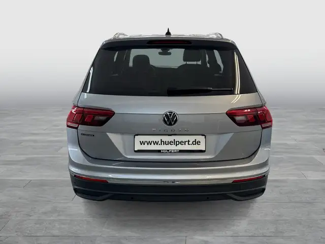 Volkswagen Tiguan Allspace view 4