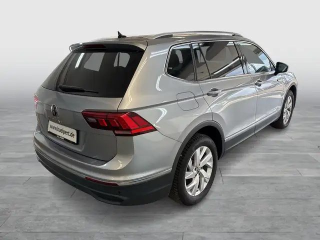 Volkswagen Tiguan Allspace view 5