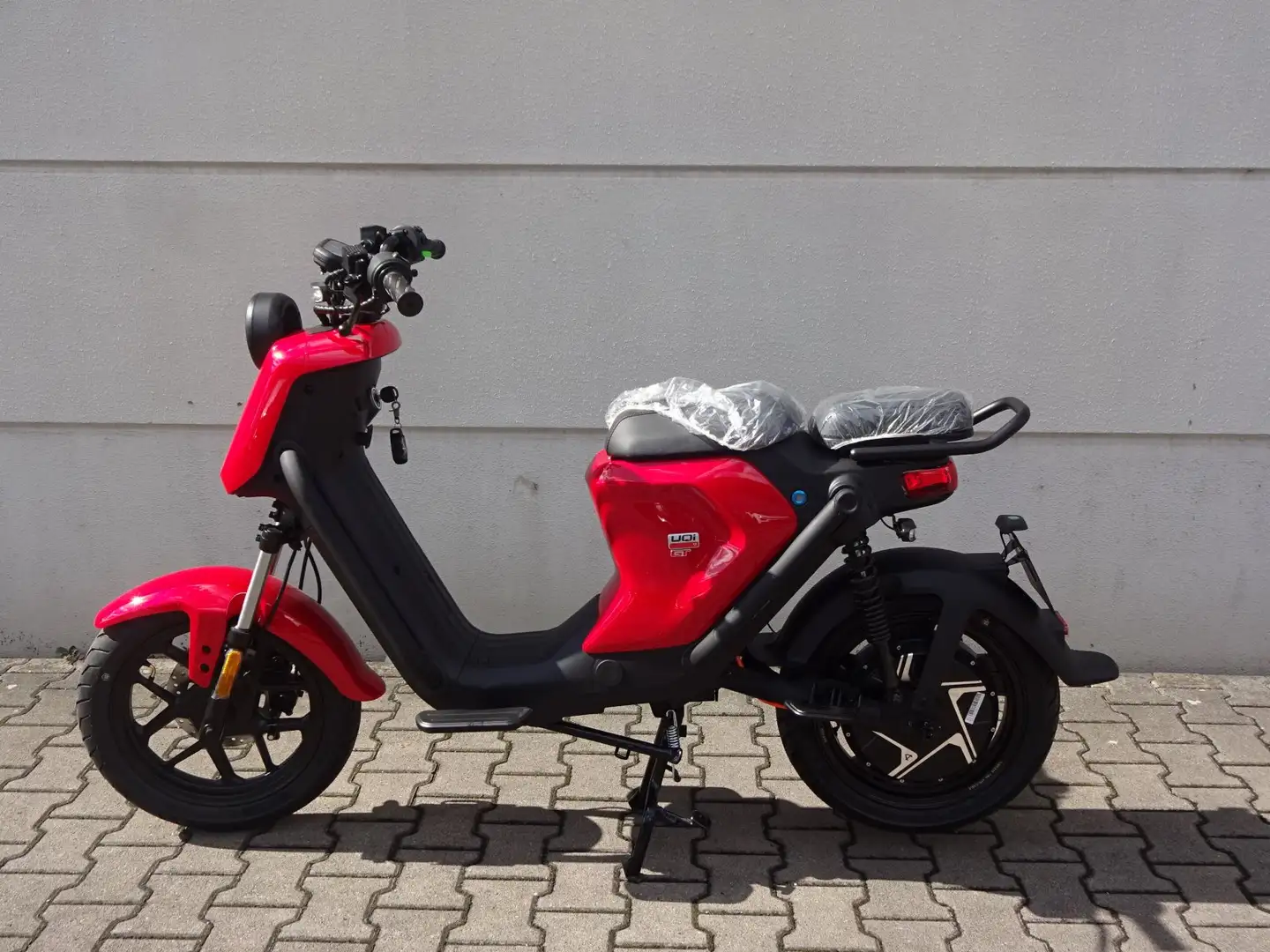 Niu UQi GT 45KM/H 1500W Extended Range Rood - 2