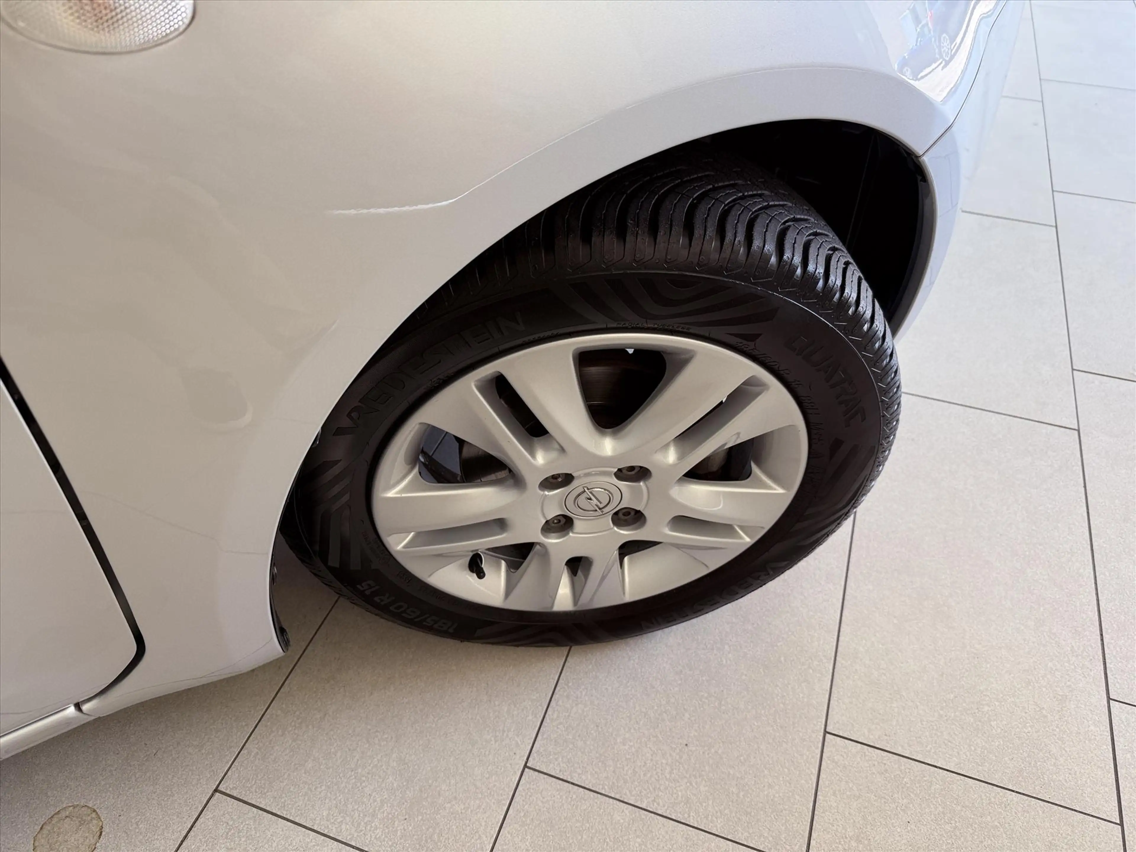Opel Agila 1.2 16V 94pk Edition* Airco / Radio / LMV / All-se — photo 15