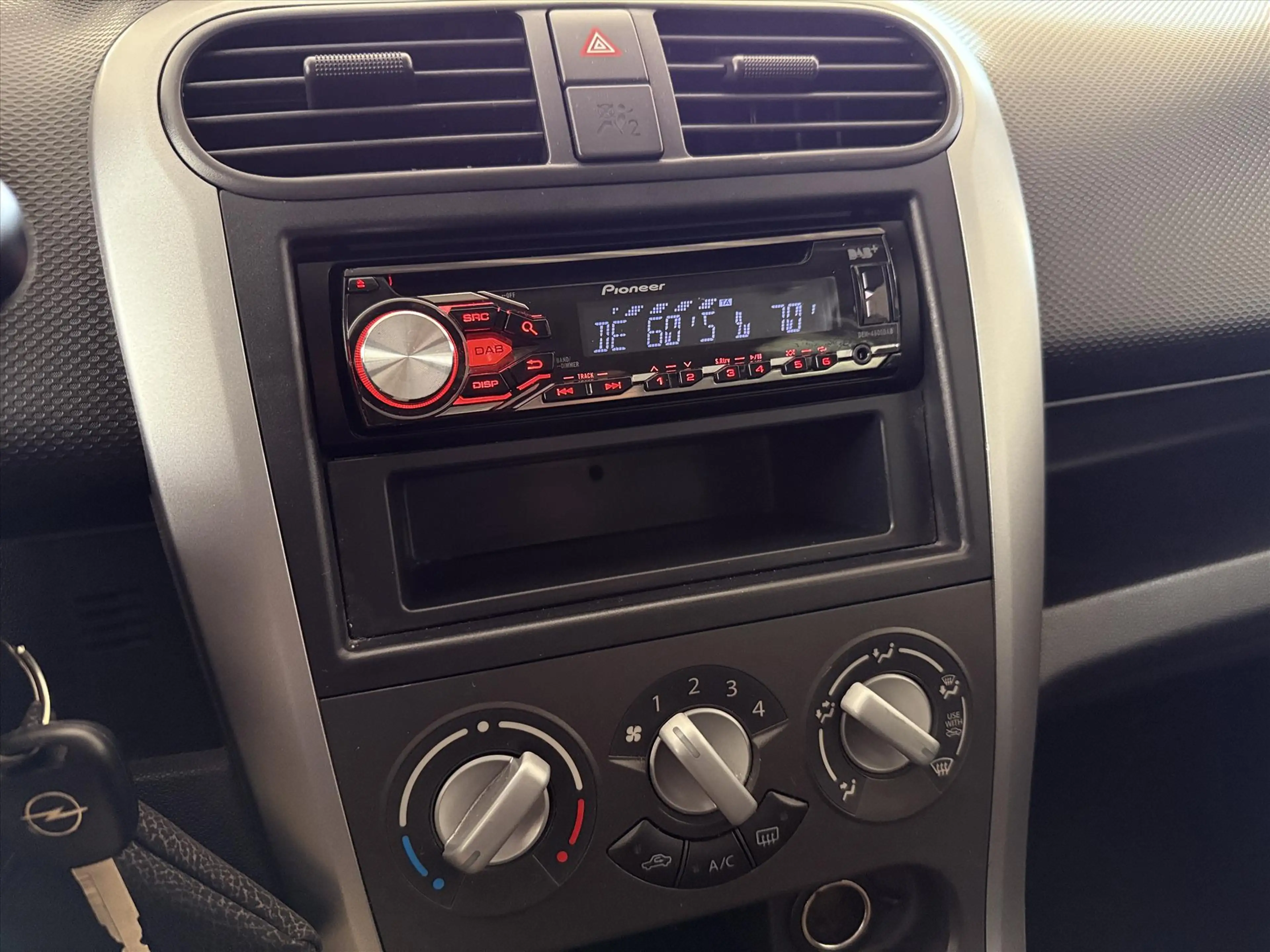 Opel Agila 1.2 16V 94pk Edition* Airco / Radio / LMV / All-se — photo 7