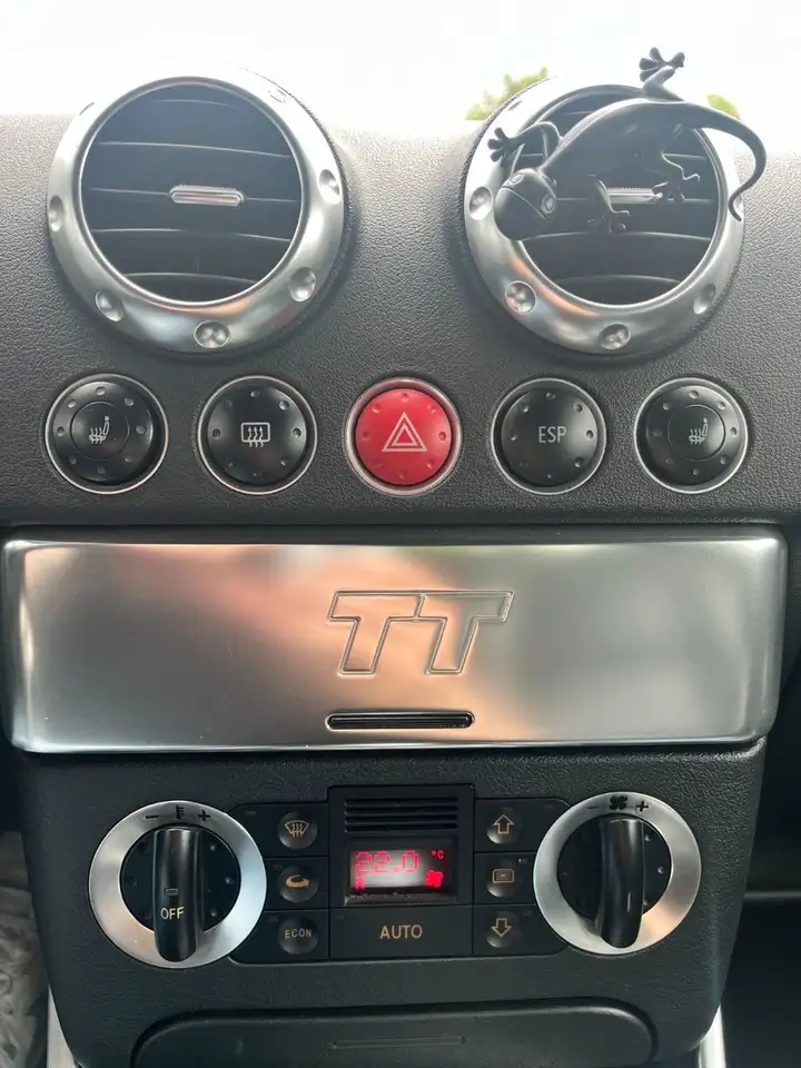 Audi TT Roadster 1.8T quattro 165 kW, foto 11