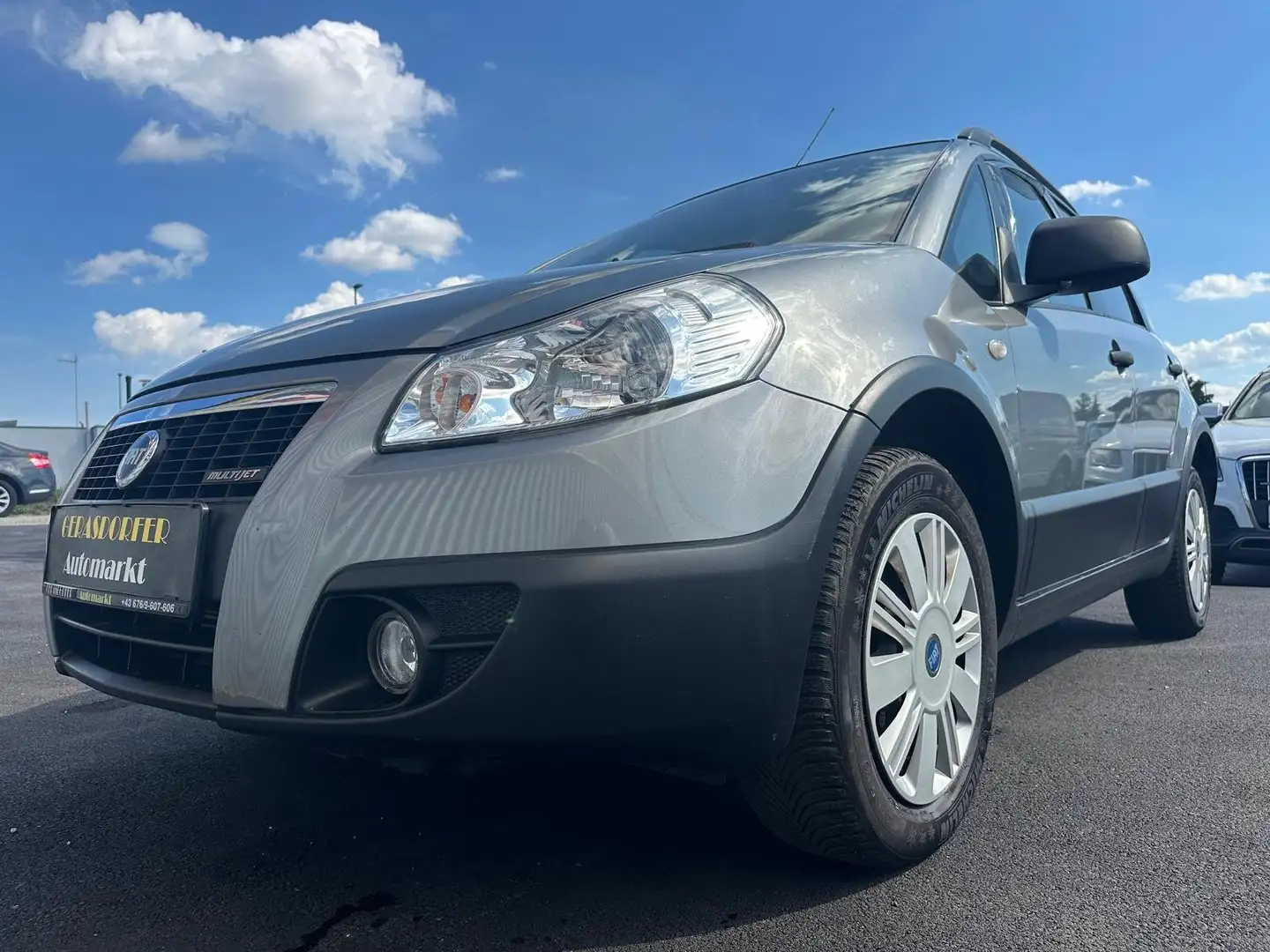 Fiat Sedici 1.9Multijet Dynamic 4X4 *Mit Pickerl*Finanzierung* Grau - 2