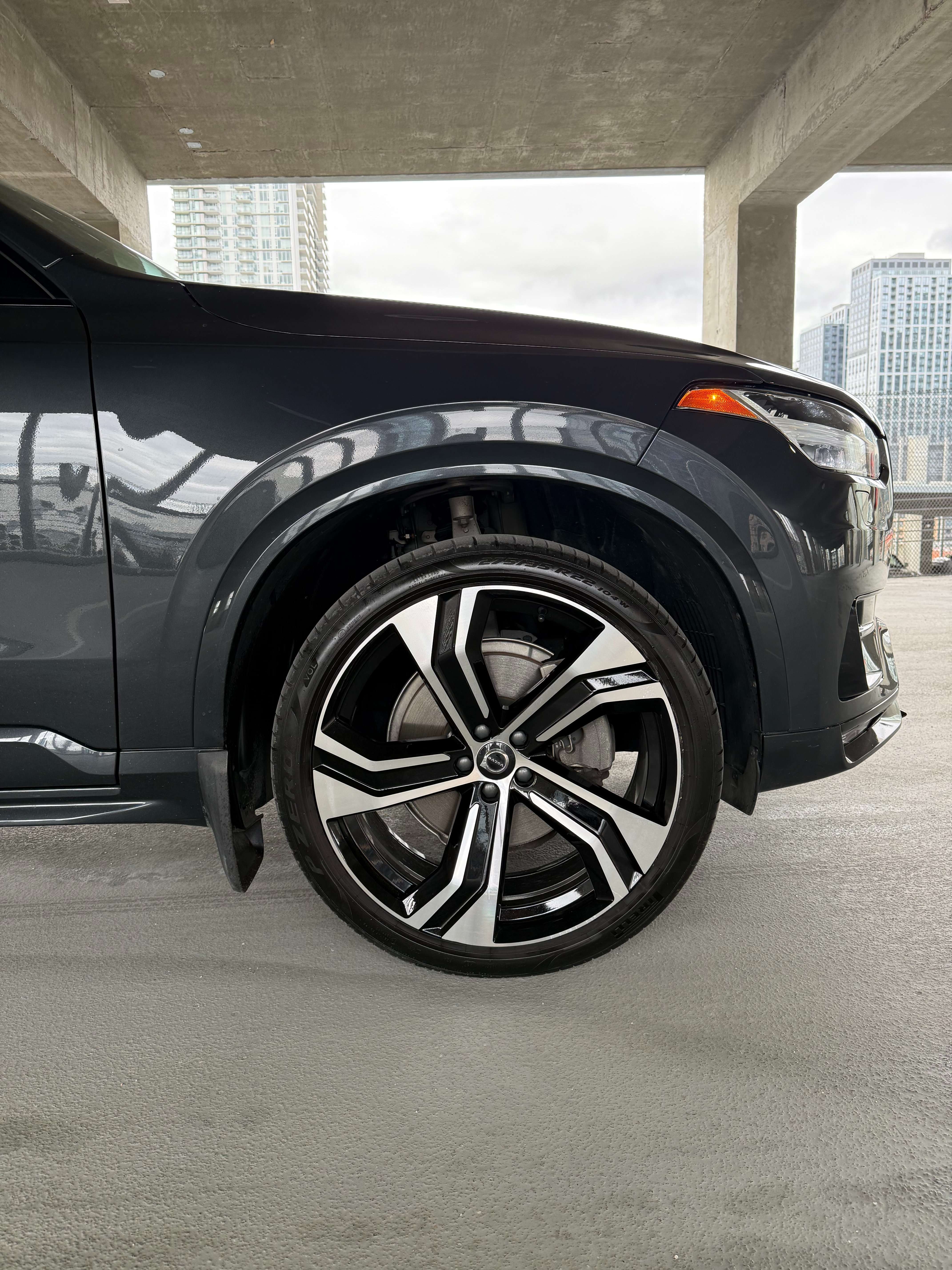 2021 Volvo XC90 R-Design thumb 10