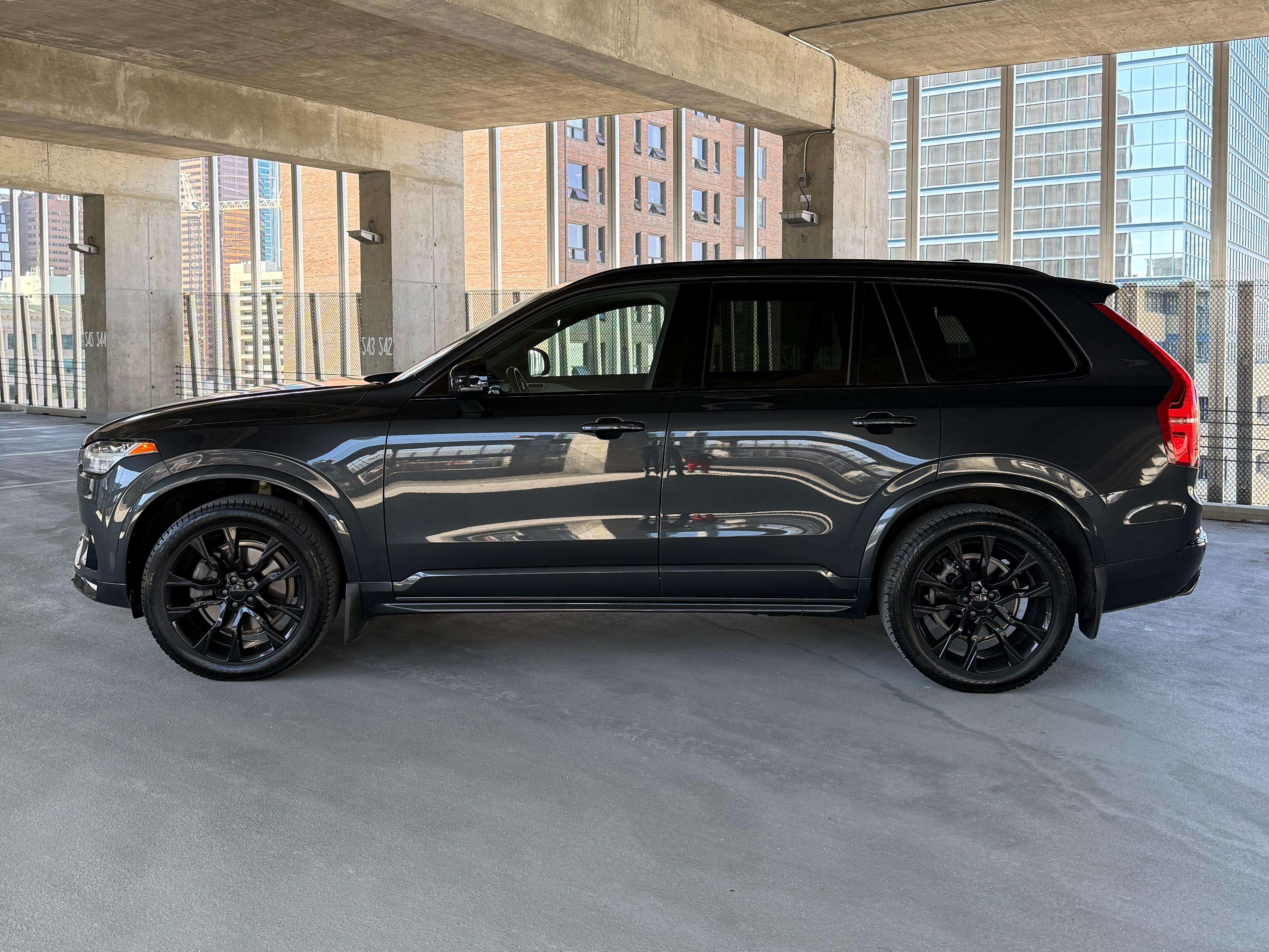 2021 Volvo XC90 R-Design thumb 7