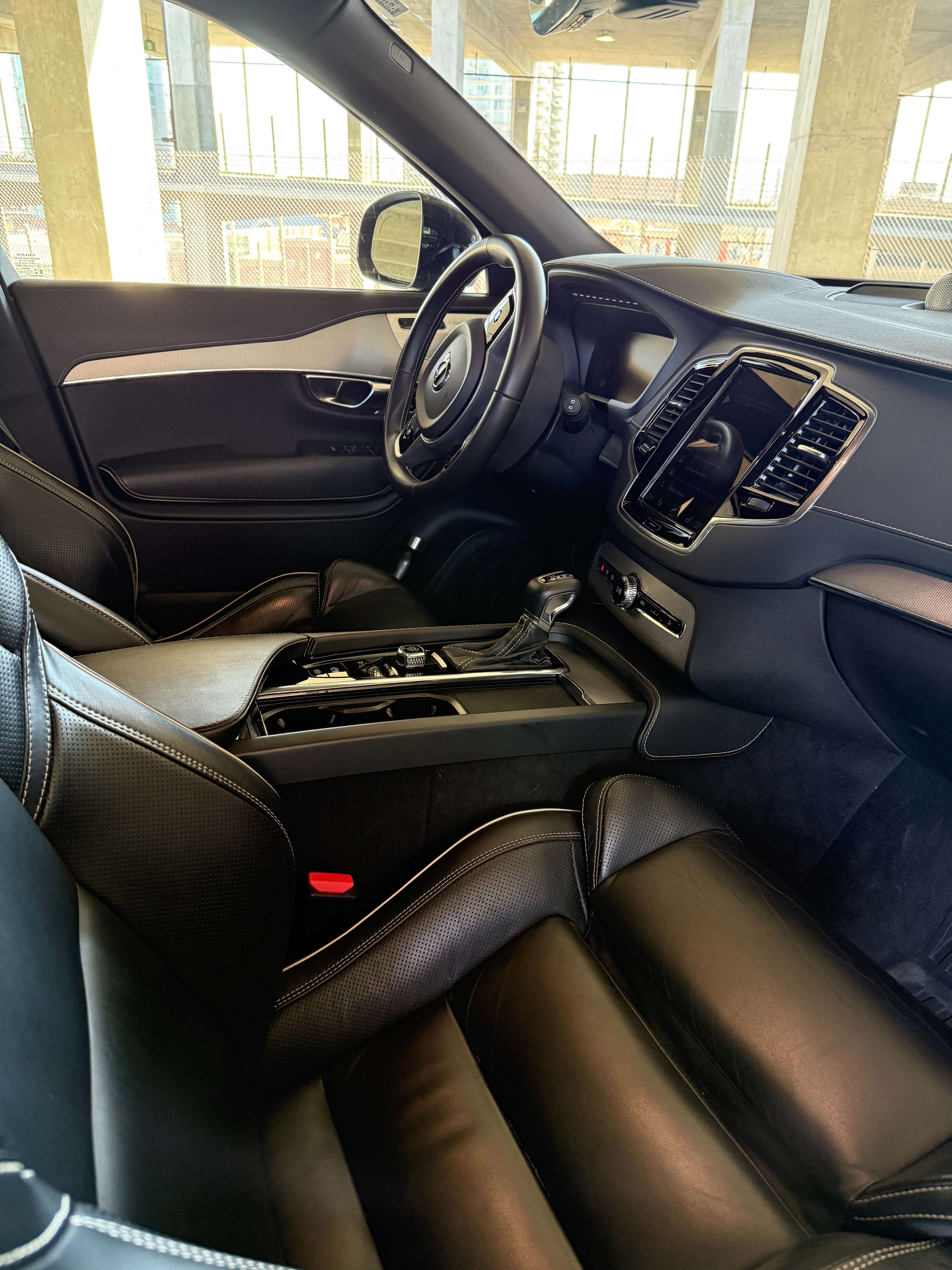 2021 Volvo XC90 R-Design thumb 15