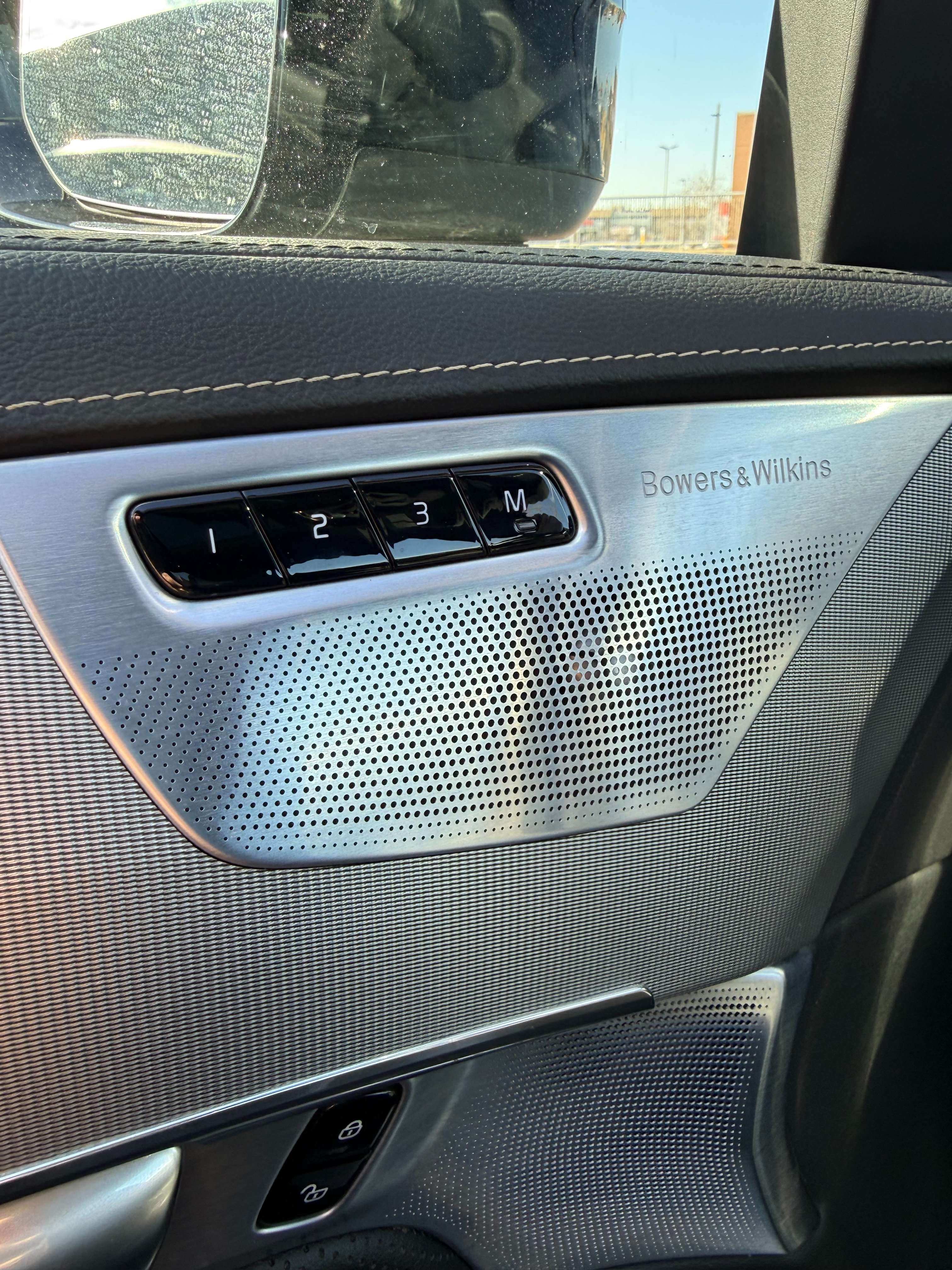 2021 Volvo XC90 R-Design thumb 22
