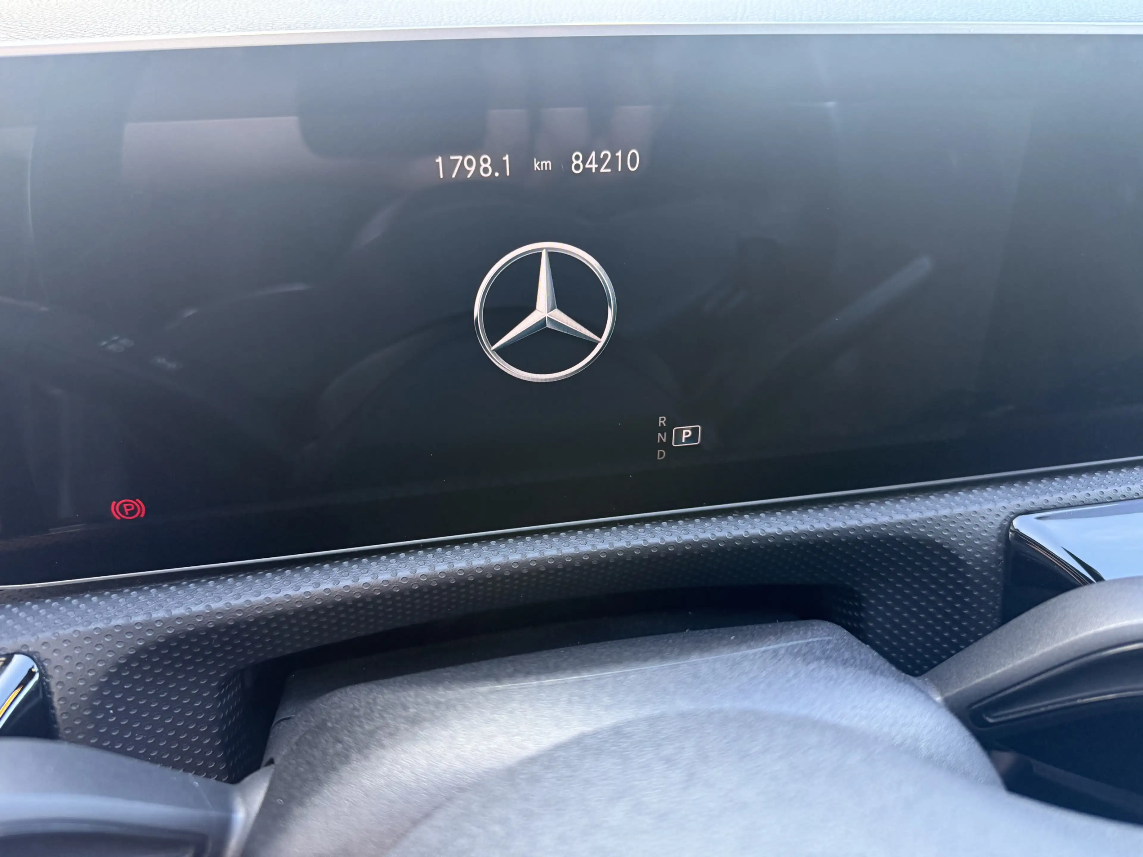 Mercedes-Benz CLA 180 CARPLAY+R-KAMERA+TOTWINKEL+TEMPOMAT+LED — photo 8
