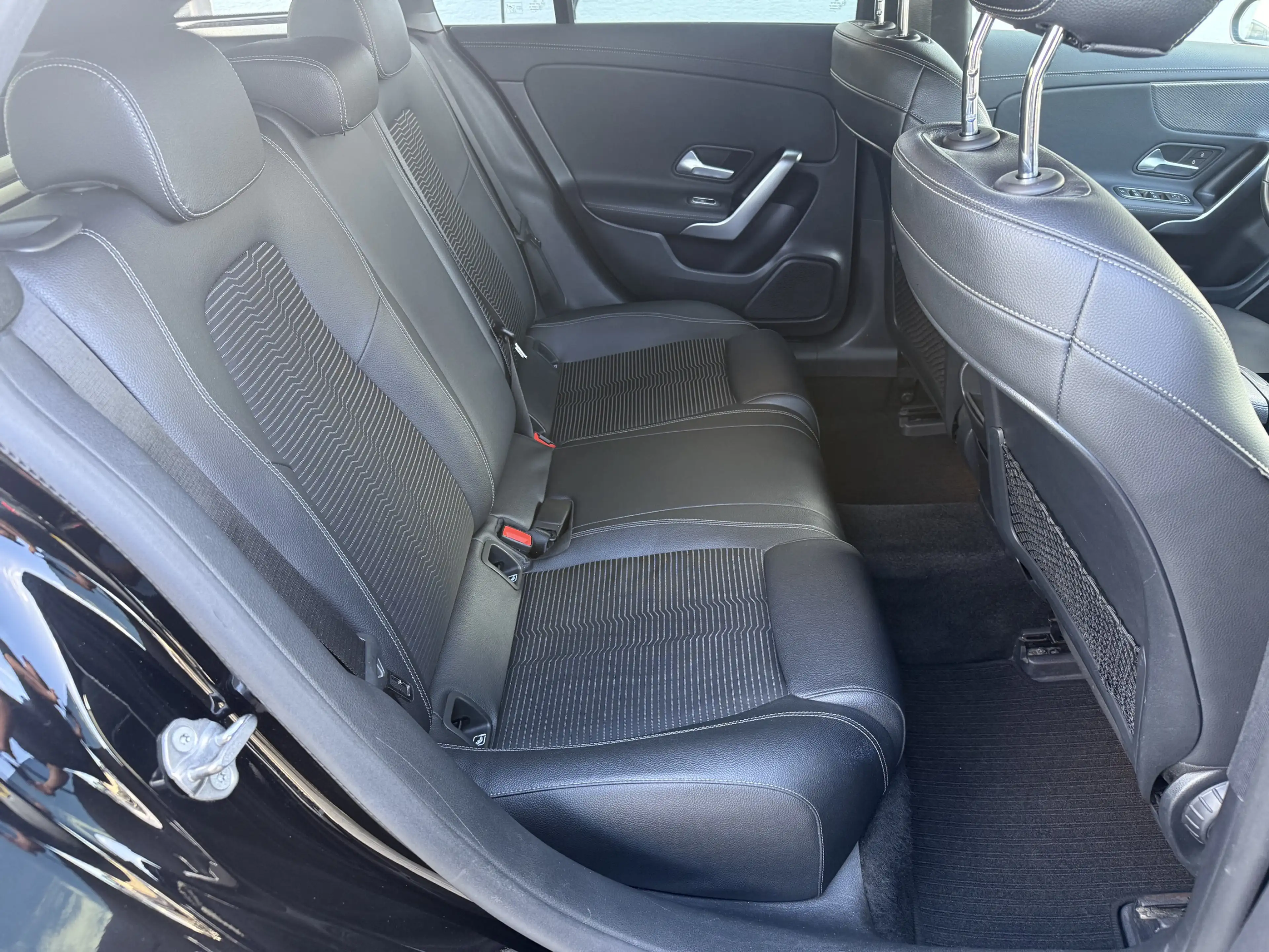 Mercedes-Benz CLA 180 CARPLAY+R-KAMERA+TOTWINKEL+TEMPOMAT+LED — photo 15