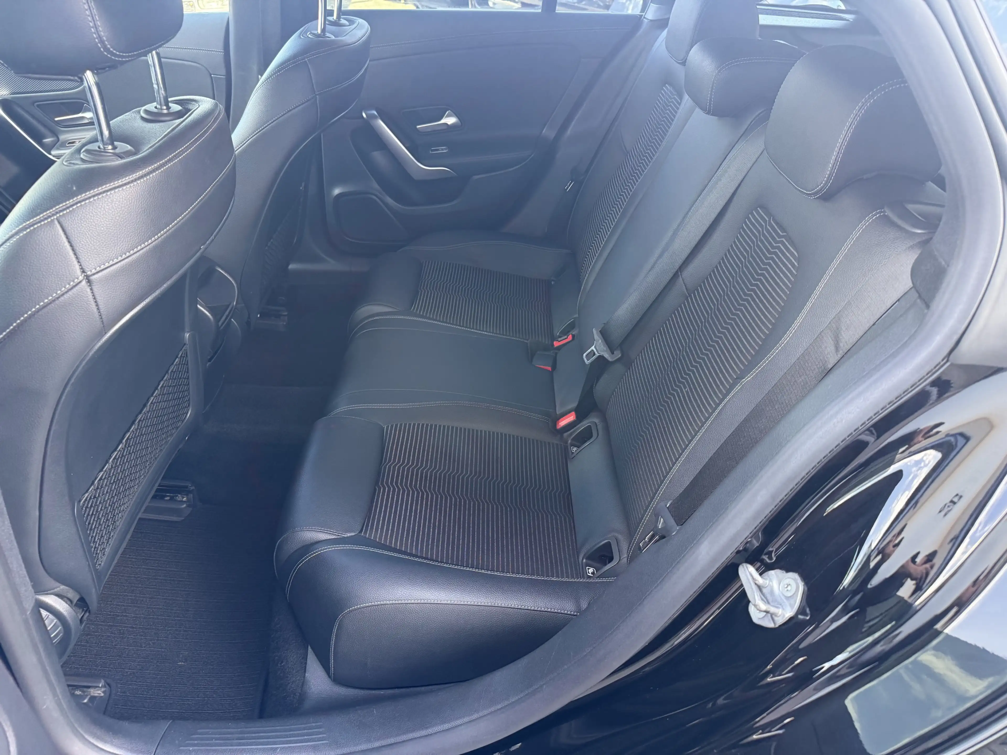 Mercedes-Benz CLA 180 CARPLAY+R-KAMERA+TOTWINKEL+TEMPOMAT+LED — photo 12